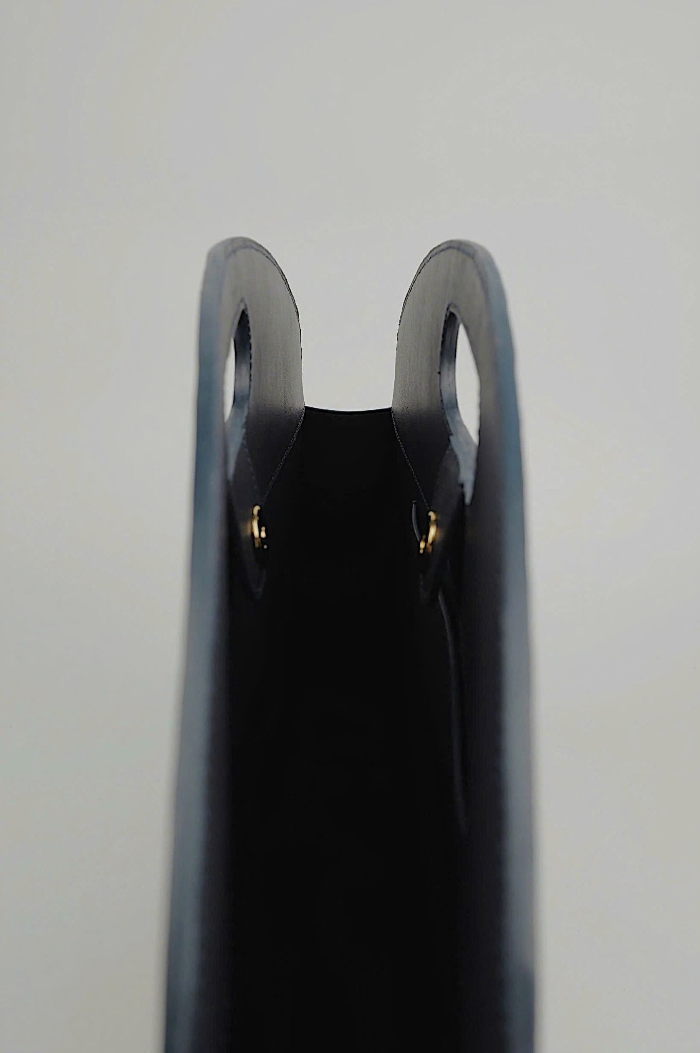 Her Laptop (Sheridan Full Carved)