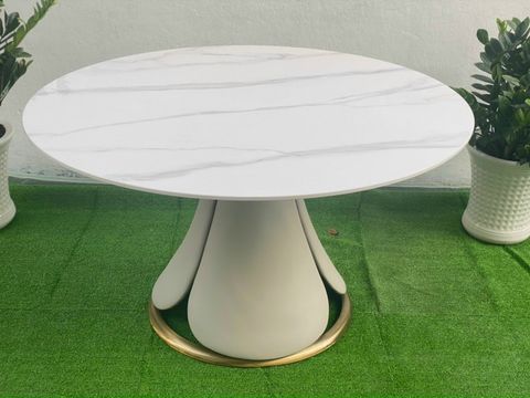  Bàn ăn mặt đá 05 