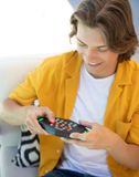  MÁY CHƠI LUYỆN TRÍ NHỚ VÀ GIẢI ĐỐ: BRAINBOLT® GENIUS (PHIÊN BẢN NÂNG CAO) 