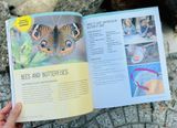  NATURE PLAY WORKSHOP FOR FAMILIES : A GUIDE TO 40+ OUTDOOR LEARNING EXPERIENCES IN ALL SEASONS 