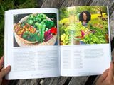  A WOMAN'S GARDEN : GROW BEAUTIFUL PLANTS AND MAKE USEFUL THINGS - PLANTS AND PROJECTS FOR HOME, HEALTH, BEAUTY, HEALING, AND MORE 