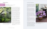  FIELD GUIDE TO OUTSIDE STYLE : DESIGN AND PLANT YOUR PERFECT OUTDOOR SPACE 