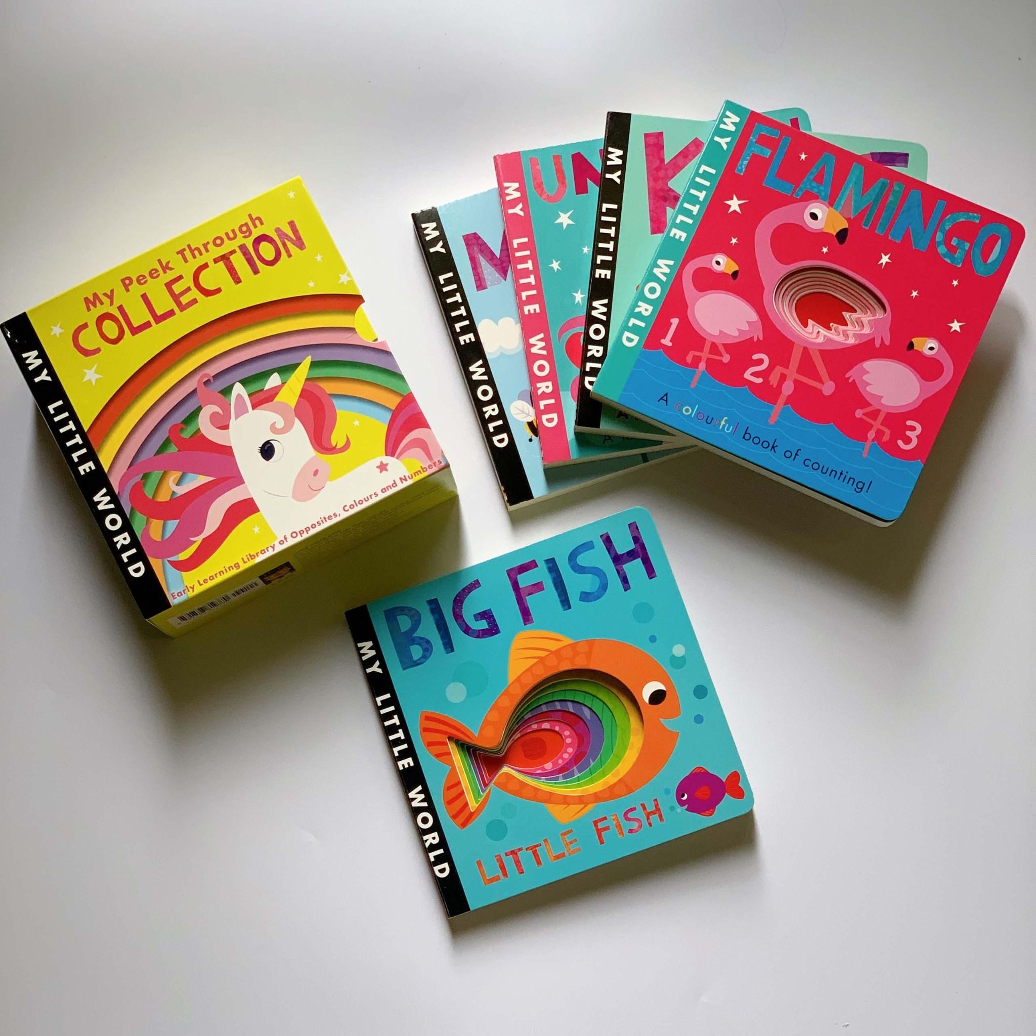  MY LITTLE WORLD - PEEK THROUGH COLLECTION: BIG FISH,FLAMINGO,LOVE MUMMY,KISS,UNICORN (BỘ 5 TẬP) 