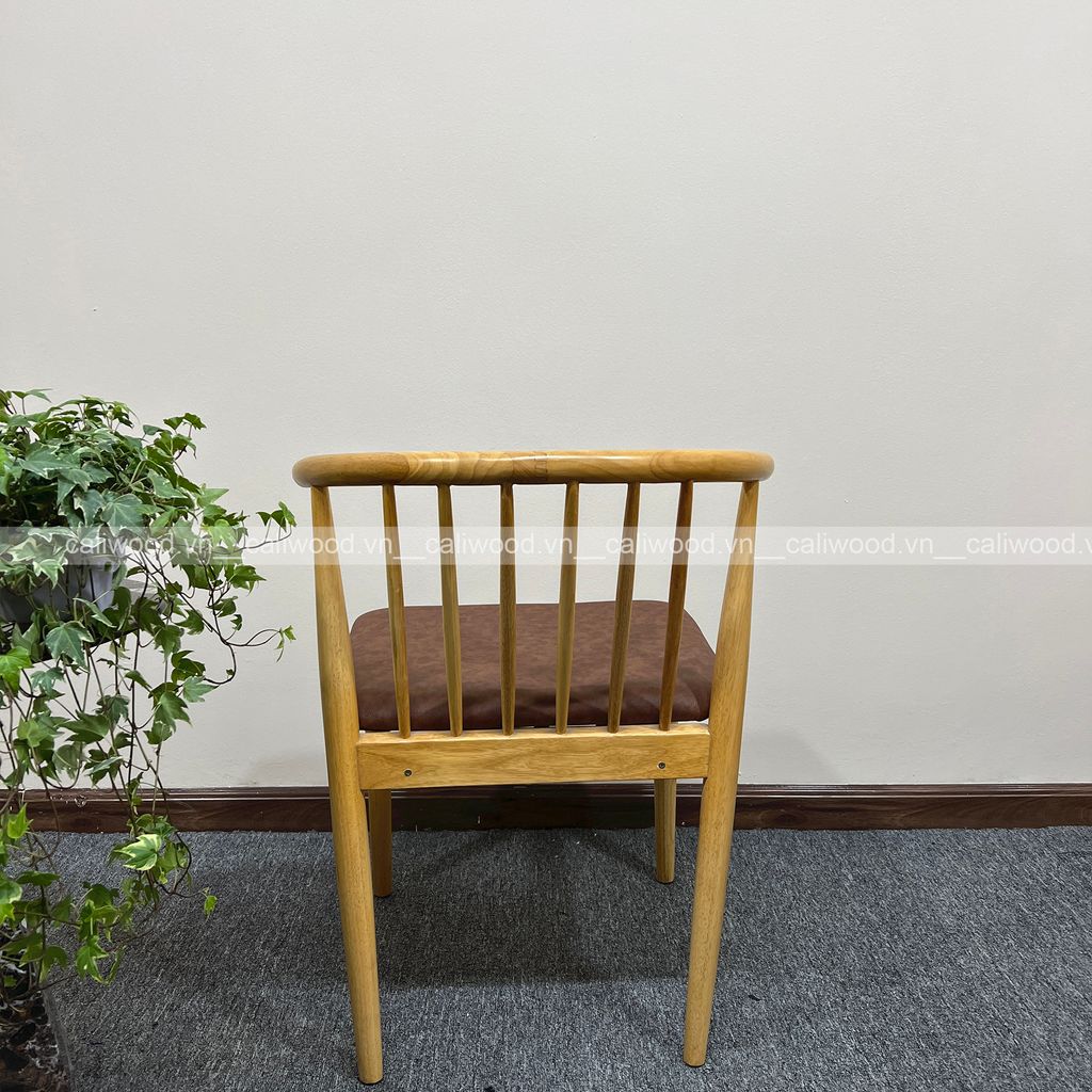 Ghế cafe gỗ 8 nan đệm da - G13