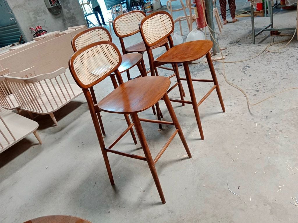 Ghế Quầy Bar gỗ lưng mây - GB05