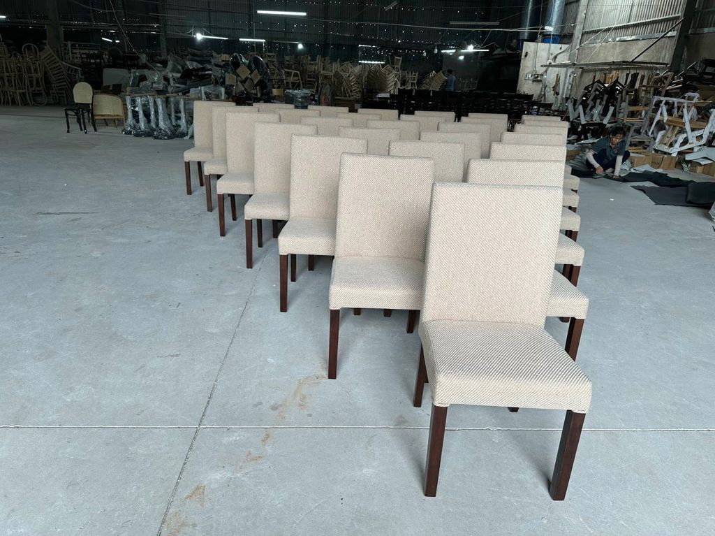 Ghế Ăn Ghế Cafe Nhà Hàng Khung Gỗ Bọc Da - G62