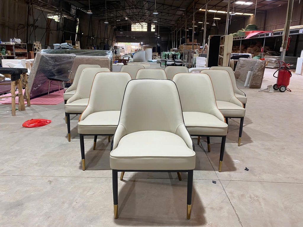 Ghế Ăn Ghế Cafe Nhà Hàng Khung Gỗ Bọc Da - G69