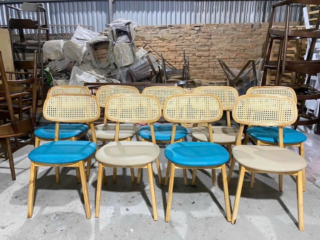 Ghế ăn, ghế cafe khung gỗ bọc nệm tựa lưng mây - G25