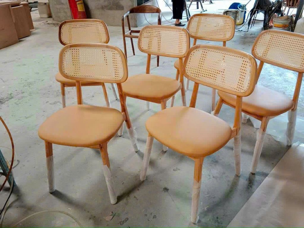 Ghế ăn, ghế cafe khung gỗ bọc nệm tựa lưng mây - G25