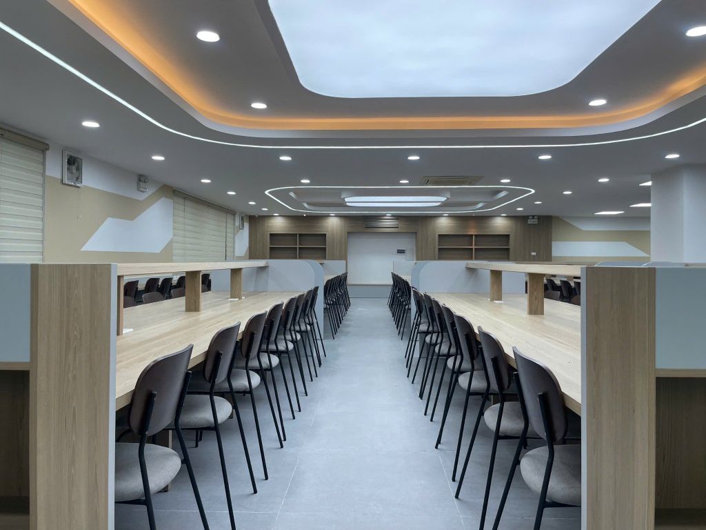 Ghế Cafe Khung Sắt Nệm Tựa Lưng Bọc Da Nỉ - GS44