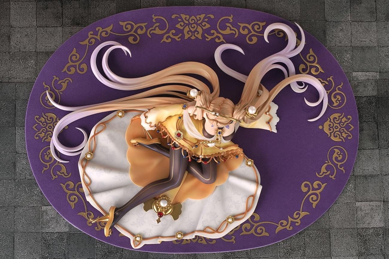 Cup Of Eternal Solid Gold Action Figure 14 Cm – Statua PVC Da Collezione Anime
