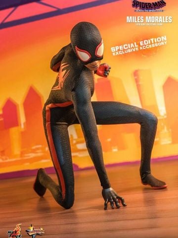  Miles Morales - Spider Man: Across The Spider Verse - Hot Toys 