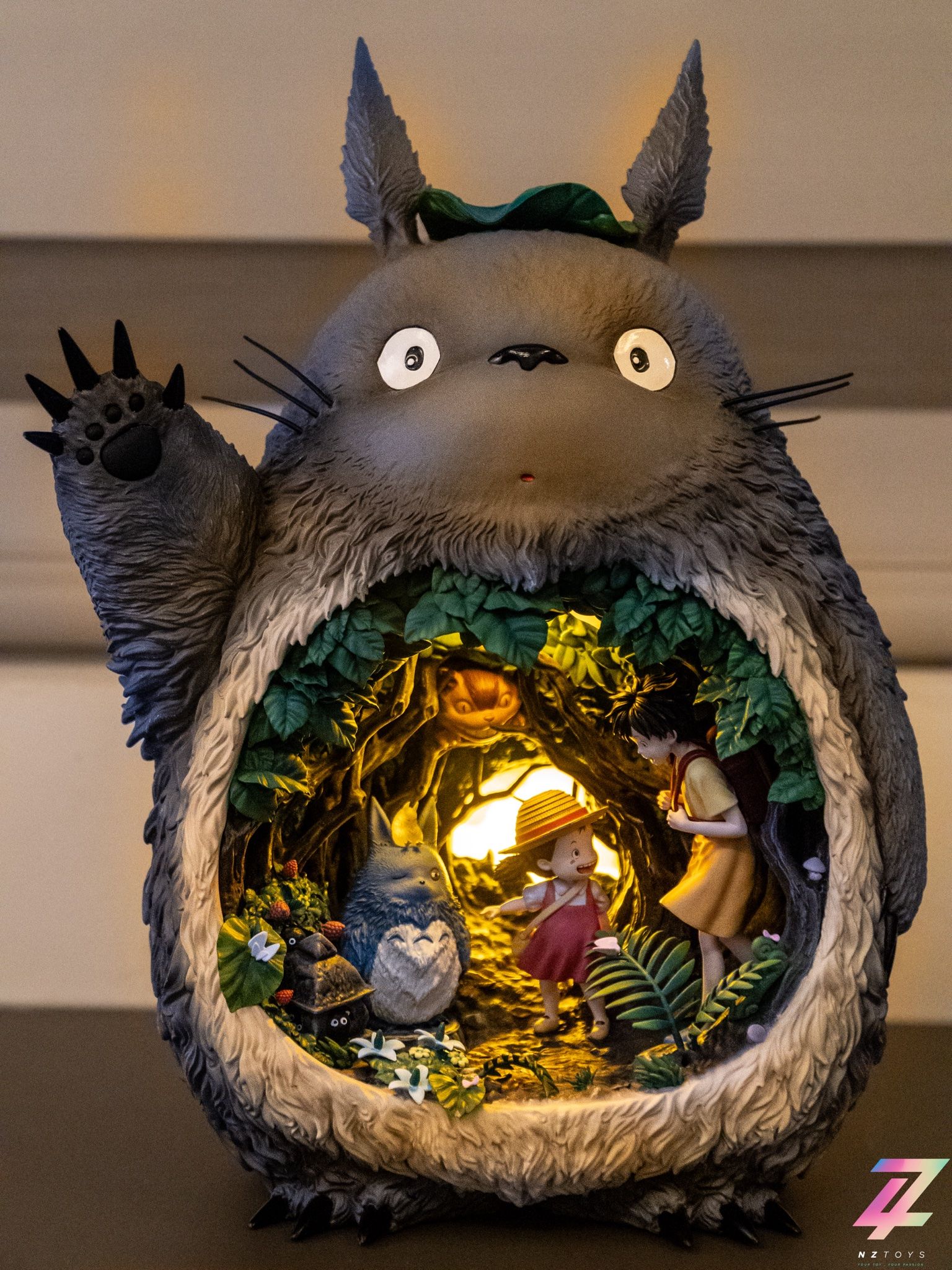 Mô hình Totoro ăn dưa hấu trang trí tiểu cảnh bonsai thủy sinh DIY