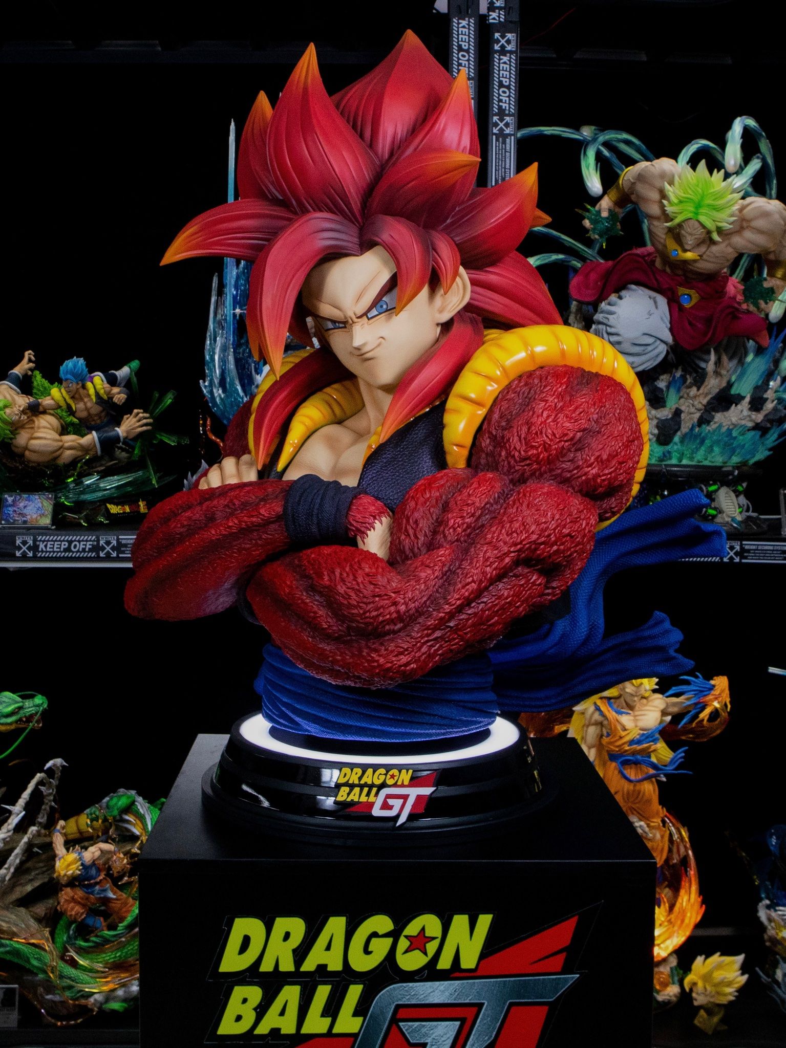 Army Ant - SSJ4 Gogeta