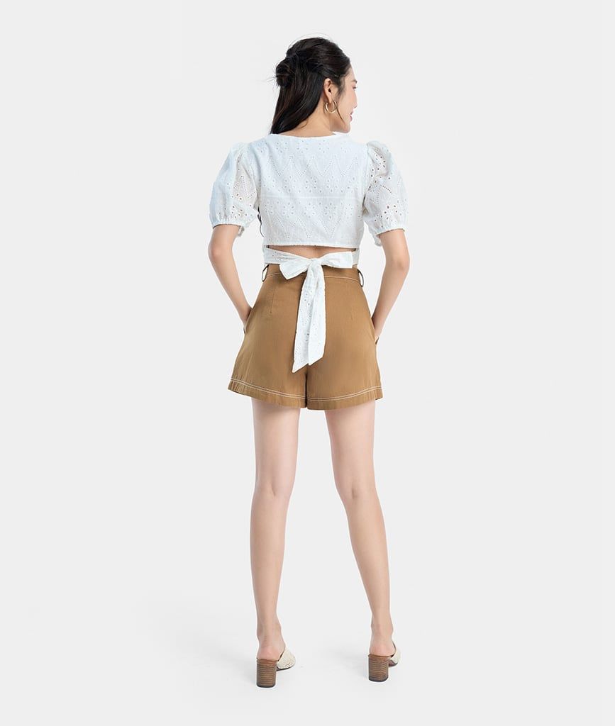  Quần short diễu chỉ trắng 