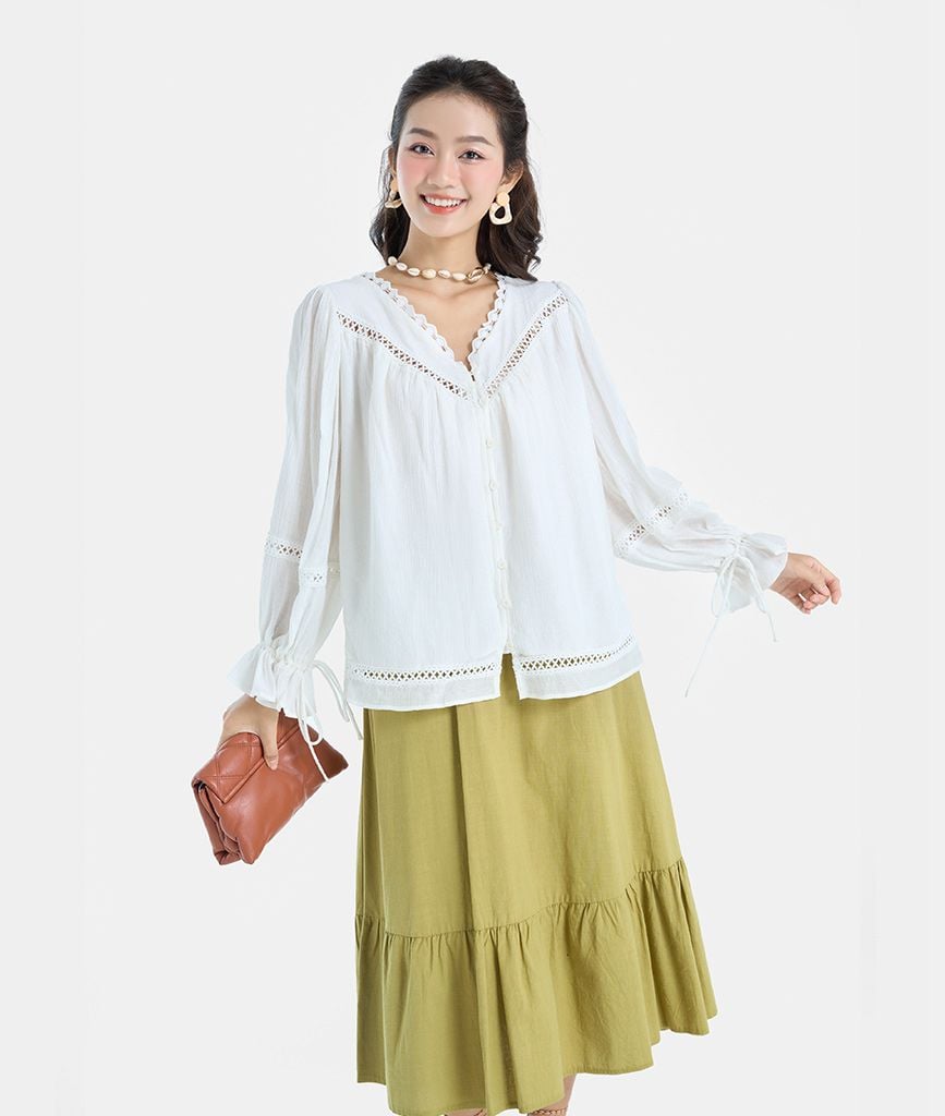  Áo form rộng phối ren tay phồng 