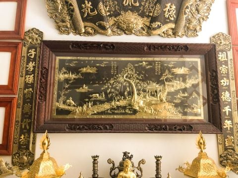 Tranh Đồng Quê Nền Đen Khung Gỗ Gụ Đục Hoa văn Kích Thước 1m97x1m07