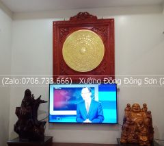 Tranh Trống Đồng Ngũ Phúc Mặt Đúc Dát Vàng Khung Gỗ Hương Đỏ Kích Thước 100*100 Cm