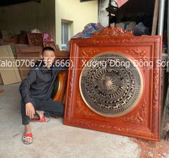 Tranh Trống Đồng Ngũ Phúc Mặt Đúc Khung Gỗ Hương Đỏ Kích Thước 60*60 Cm Khung Vuông