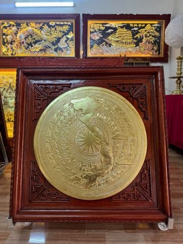 Tranh Trống Đồng  Mặt Gò Khung Gỗ Sồi  Kích Thước 105*105 Cm Khung Vuông
