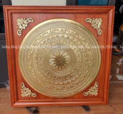 Tranh Trống Đồng Mặt Gò Khung Gỗ Sồi Kích Thước 80*80 Cm Khung Vuông