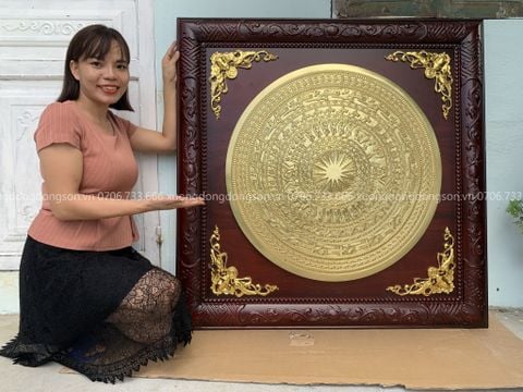 Tranh Trống Đồng Mặt Trống Khung Gỗ Hương Dát Vàng 9999 Kích Thước 115*115 Cm Khung Vuông
