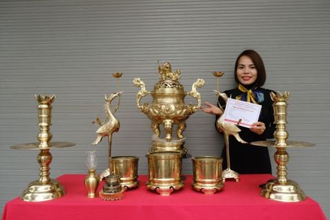 Bộ Ngũ Sự Bằng Đồng Cát Tút Song Long Chầu Nguyệt Cao 60 Cm + Bộ Bát Hương