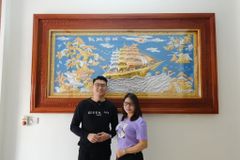 Tranh Thuận Buồm Xuôi Gió Nền Xanh Dát Tam Khí Kích Thước 243 x 133 - Khung Đục Triện Hoa Văn.