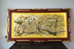 Tranh Đồng Vinh Quy Bái Tổ- Đồng Vàng- Kích Thước 170 x90 Cm- Khung Gỗ Sồi - Dát Vàng Khung