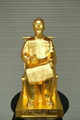 Tượng Đồng Bác Hồ Ngồi Ghế Mây Cao 42 Cm Mạ Vàng 9999