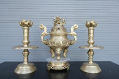 Bộ Tam Sự Nến Bằng Đồng Vàng Song Long Chầu Nguyệt Cao 45 Cm