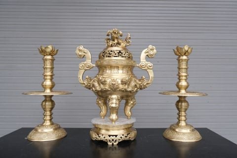 Bộ Tam Sự Nến Bằng Đồng Vàng Song Long Chầu Nguyệt Cao 60 Cm - Chữ Việt