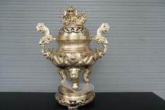 Bộ Ngũ Sự Bằng Đồng Cát Tút Song Long Chầu Nguyệt Cao 60 Cm + Đôi Đèn Cao  43cm + Lọ Hoa Cao 38cm +Ống Hương Cao 29cm + Mâm Bồng 35cm