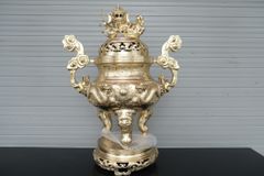 Bộ Đỉnh Đồng Ngũ Sự Đồng Cát Tút Song Long Chầu Nguyệt Cao 60 Cm + Bộ Ba Đài Catut + Bộ Ngai Chén Nhỏ