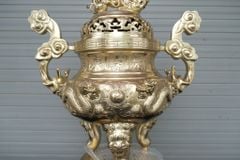 Bộ Tam Sự Nến Bằng Đồng Cát Tút Song Long Chầu Nguyệt Cao 60 Cm + Bát Hương 20Cm