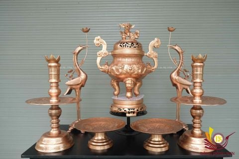 Bộ Ngũ Sự Bằng Đồng Đỏ- Họa Tiết Song Long Chầu Nguyệt - Cao 70cm + Mâm Bồng 35