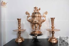 Tam Sự Nến Bằng Đồng Đỏ Song Long Chầu Nguyệt Cao 60 Cm + Đèn cao 43cm