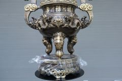 Bộ Đỉnh Đồng Ngũ Sự Đồng Vàng Song Long Chầu Nguyệt Màu Hai Công Nghệ Cao 60 Cm+ Mâm 30+ Bộ Bát Hương