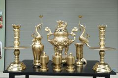 Bộ Đỉnh Đồng Ngũ Sự Đồng Cát Tút Song Long Chầu Nguyệt Cao 60 Cm + Lọ Hoa  38 + Ba Đài 10 Catut + Ống Hương 29cm Catut