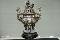 Bộ Đỉnh Đồng Ngũ Sự Đồng Đỏ Khảm Ngũ Sắc Song Long Chầu Nguyệt Cao 60 Cm + Bát hương 18