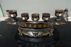 Bộ Đỉnh Đồng Ngũ Sự Đồng Đỏ Khảm Ngũ Sắc Song Long Chầu Nguyệt Cao 60 Cm + Bát hương 18 + Ngai 5 chénHương