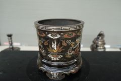 Bộ Đỉnh Đồng Ngũ Sự Đồng Đỏ Khảm Ngũ Sắc Song Long Chầu Nguyệt Cao 60 Cm + Bát hương 18 + Ngai 5 chénHương