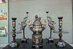 Bộ Đỉnh Đồng Ngũ Sự Đồng Đỏ Khảm Ngũ Sắc Song Long Chầu Nguyệt Cao 60 Cm + Bát hương 18