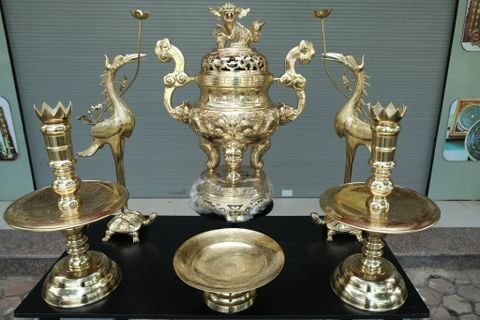 Bộ Đỉnh Đồng Ngũ Sự Đồng Cát Tút Song Long Chầu Nguyệt Cao 70 Catut + Mâm Bồng 35 Catut