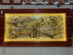Tranh Đồng Vinh Quy Bái Tổ Kích Thước 230*120 Cm Nền Vàng Cạo Xước khung trơn