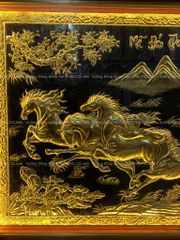 Tranh Đồng Mã Đáo Thành Công 230*120Cm Nền Đen Cạo Xước Khung Hoa Tây