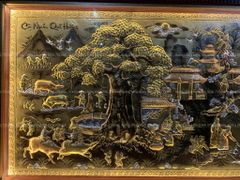 Tranh Cội Nguồn Quê Hương Nền Vàng Cạo Xước Kích Thước 230*120Cm Khung Hoa Tây