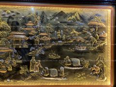 Tranh Cội Nguồn Quê Hương Nền Vàng Cạo Xước Kích Thước 230*120Cm Khung Hoa Tây