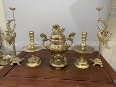 Bộ Ngũ Sự Bằng Đồng Cát Tút Hoa Sòi Nến Trơn Cao 50 Cm