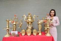Bộ Ngũ Sự Bằng Đồng Vàng Song Long Chầu Nguyệt Cao 60 Cm+ Bình Sen Đồng + Đôi Đèn + Bát Hương